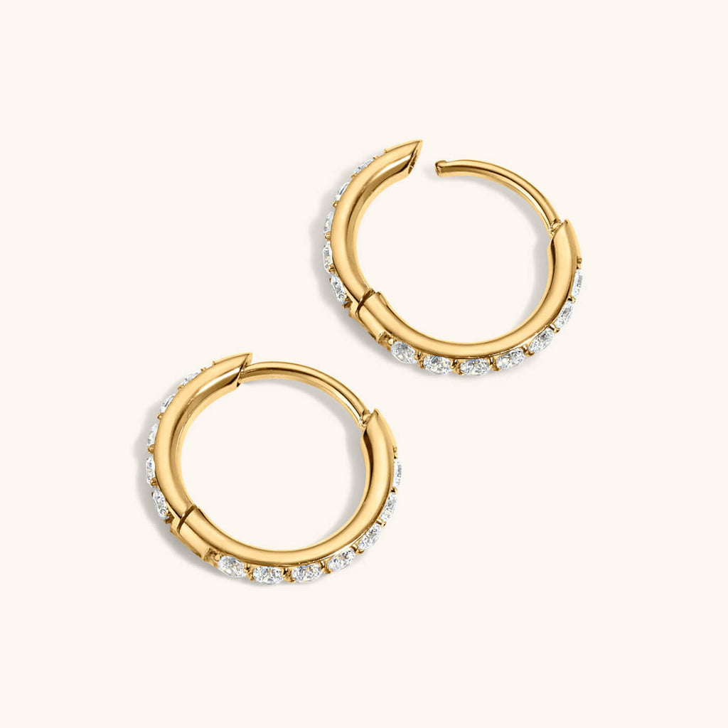 zPavé Huggie Hoops, 11mm