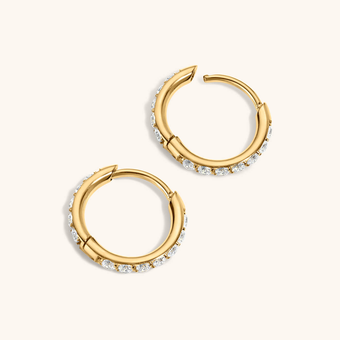 zPavé Huggie Hoops, 11mm