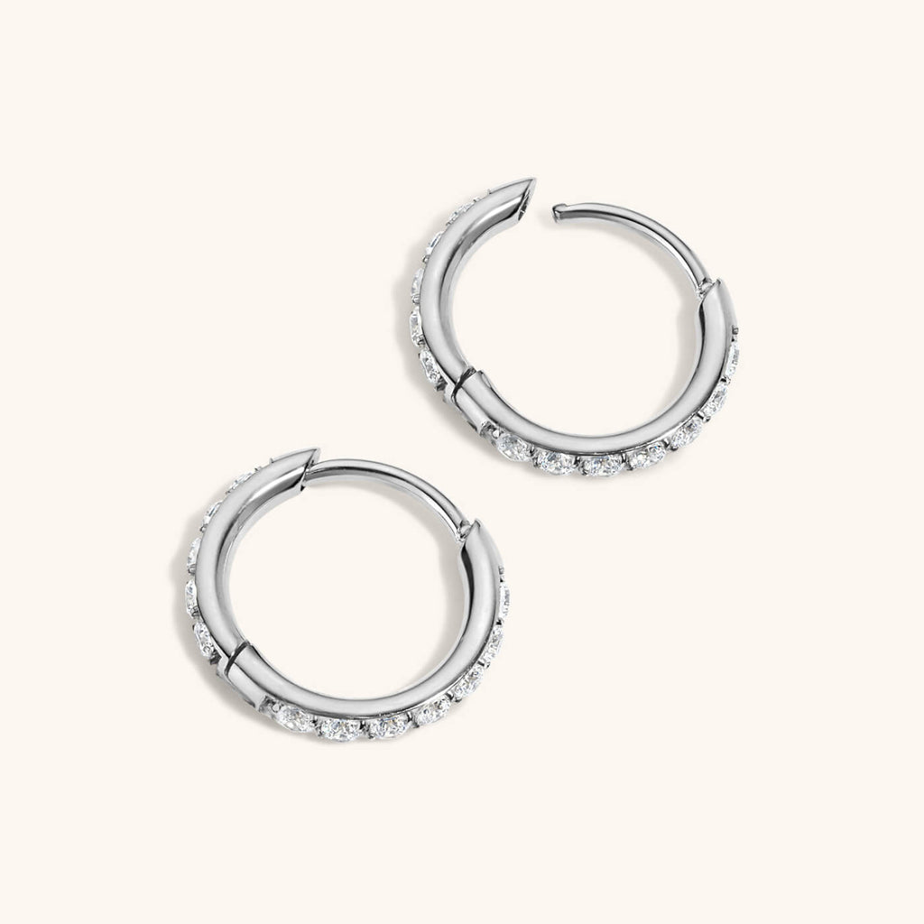 zPavé Huggie Hoops, 11mm